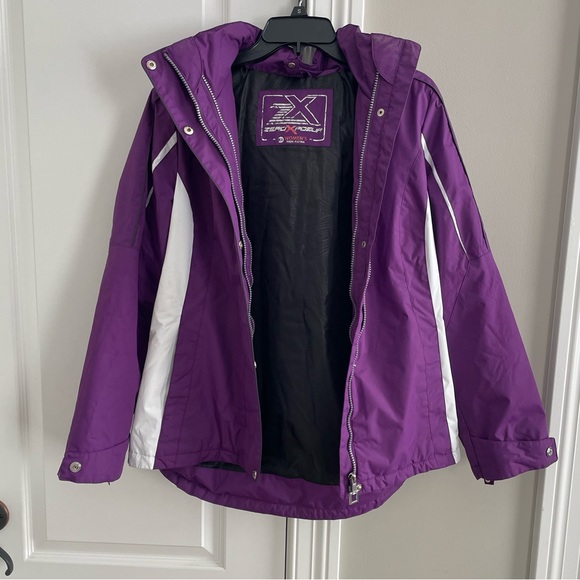 Ski Jacket With Detachable Inner Coat - Picture 5 of 13